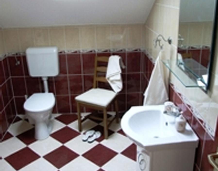 Ilona Apartmanház Komárom Exterior foto