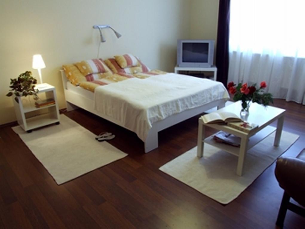 Ilona Apartmanház Komárom Quarto foto