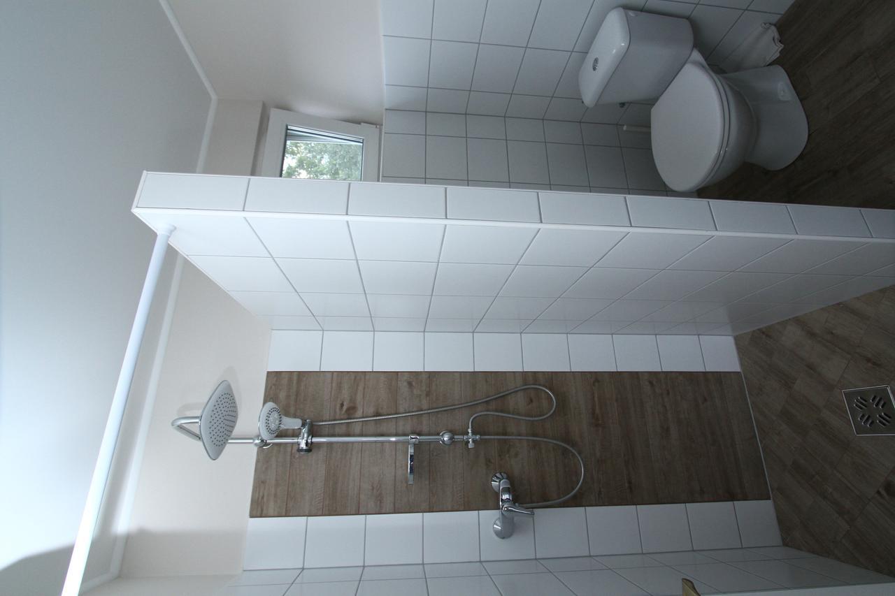 Ilona Apartmanház Komárom Exterior foto